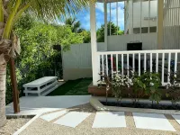 Beautiful villa West with pool- 5 minutes to Gracebay beach - 2-Star
