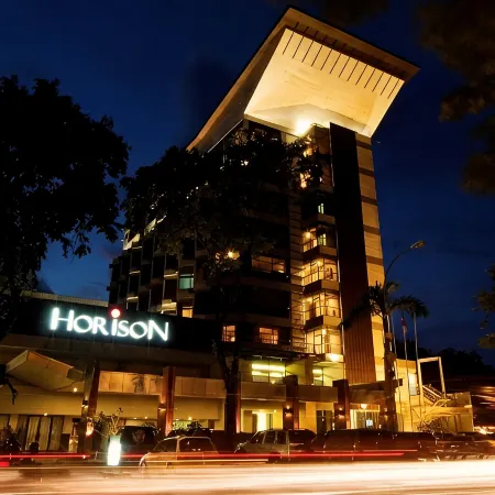 Horison Ultima Makassar