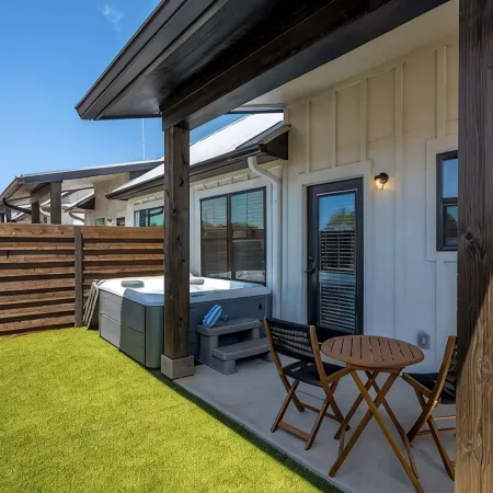 Lucilles Abode: Hot-Tub+Pet Friendly+Close to Main