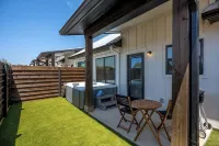Lucilles Abode: Hot-Tub+Pet Friendly+Close to Main - Luxury