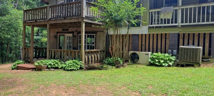Come enjoy fishing, R&R or visit with family come visit! Hotels in Troup County