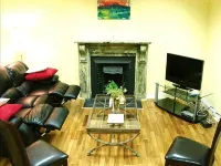 Intl Townhouse Apt on The Crescent: perfect for walking everywhere! - 2-Star