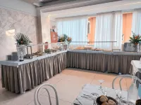 Hotel Monica - Breakfast