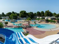 Domaine les Mûriers Hoteles en Vendres