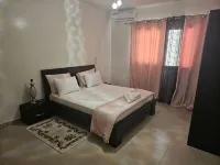 Appartement / Condominium de 3 Chambres et 3 Salles de Bain Hôtels à : 
