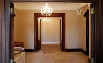 Orange Grove Hotel & Gardens