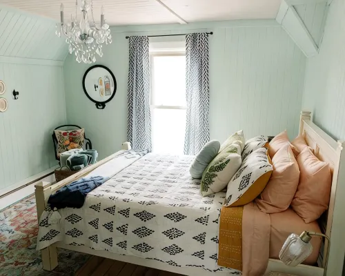 Maison 704; A Downtown Charlevoix Vintage Charmer 샤를부아 호텔
