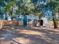 Lovely Little Cabin in the Woods - Hytter