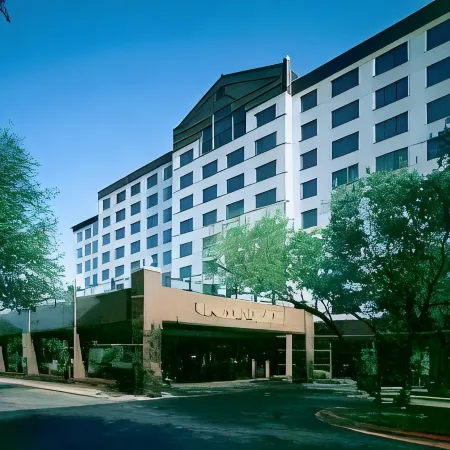 Renaissance Austin Hotel