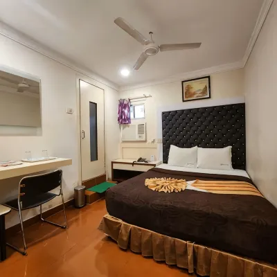 Hotel Al Sana Hotels near Shaheed Minar