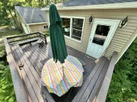 Lakefront Emerald Cove Cottage-3 bd, 2 ba -Sleeps 10 - 3-Star