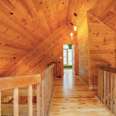 Orchard Mountain Cabin, Enchanting Retreat – Exclusive Lakefront Sanctuary