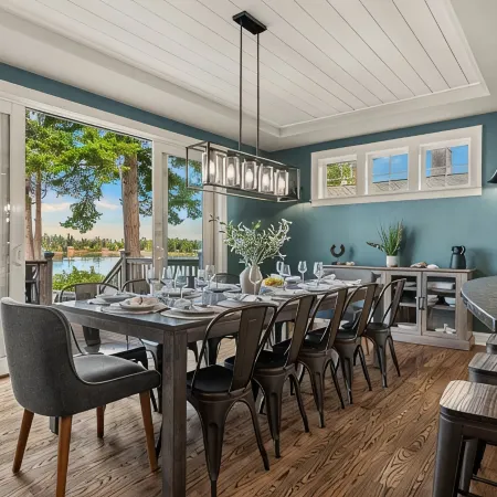 Luxury Beach House & Apartment, Waterfront, Hot Tub, Kayaks, Fire Pit, Game Room
