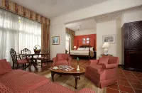 Pegasus Hotel by the Waterfront - parking