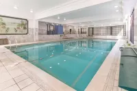 Royal Court Hotel & Spa Coventry - piscina