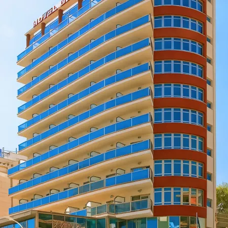 Hotel RH Gijón & Spa Отели в г. Сафор