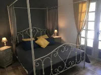 Le Mas de la Pinède Hotels in Bollene