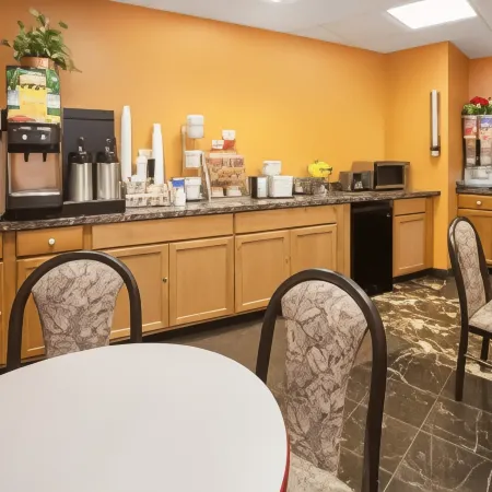 Super 8 by Wyndham Chicago IL