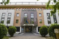 塞維利亞聖帕布魯酒店 鄰近阿托珀里斯水上樂園的酒店