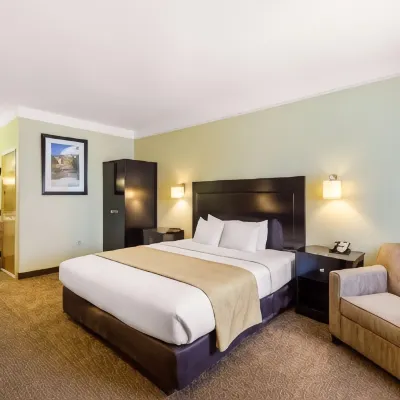 Quality Inn & Suites Gallup I-40 Exit 20 Hotels in der Nähe von Rex Museum