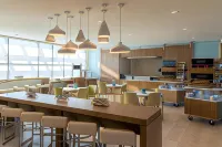 Element St. Louis Midtown - Kitchens