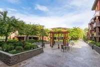 Upper Floor w Courtyard View 550 - 3-Star