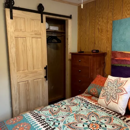 License # 3031 Estes Park remodeled detached cabin, views, quiet area.
