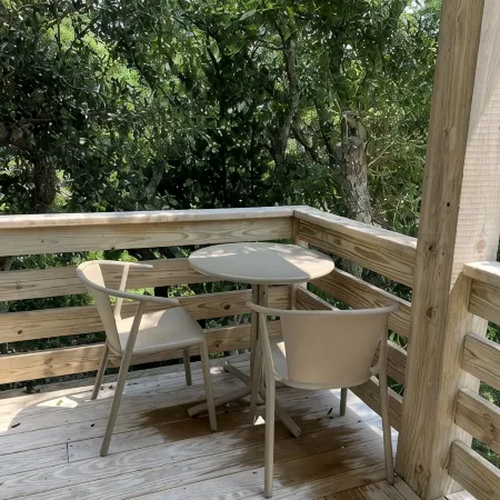 Modern Soundfront Studio, Pier access, Sunsets, Fishing, Watersports, Beach
