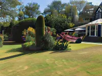 Trumbles Gatwick B&B