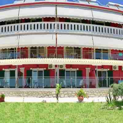 Villa Thomas Nakas Hotel Exterior