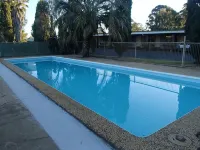 Y Motels Kingaroy - parking