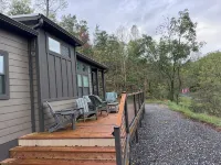 Charming Tiny Home with WiFi and AC in beautiful Cowee Valley Franklin Nc - シャレー