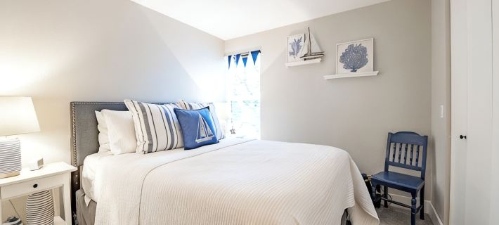 The Beach Retreat-Stylish 2-bedroom view condo in Birch Bay Hotels in Whatcom County