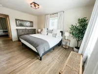2 BR Townhome in downtown Homewood next to SOHO - 4-Star