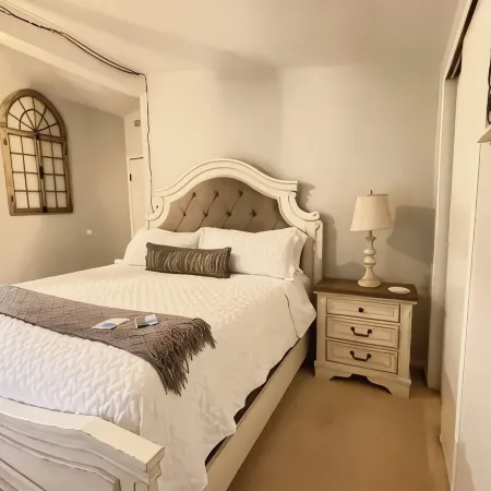 The Gooseloop Getaway 3 Bedroom house Отели в г. Модок