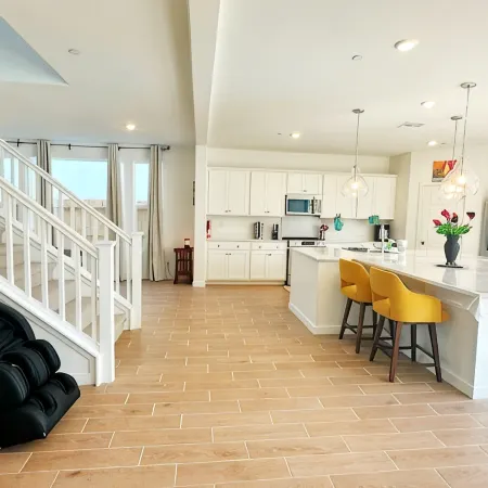 Sequoia Riverway Retreat, Visalia Central Home 4BR, 2.5 BTH. 45 mins to Sequoia