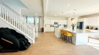 Sequoia Riverway Retreat, Visalia Central Home 4BR, 2.5 BTH. 45 mins to Sequoia - 방갈로