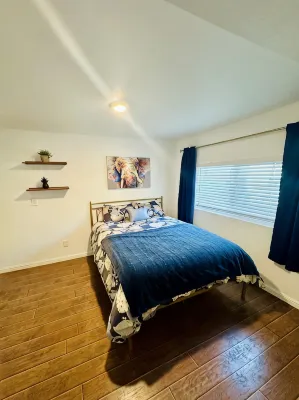 Charming Retreat: Fully Equipped 1-BR Guest Suite in San Rafael - 2-Star