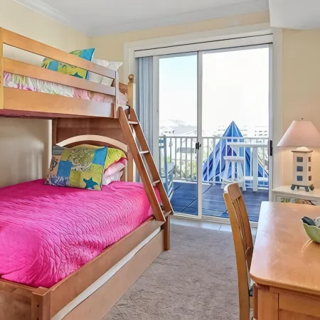 Belmont Towers 409 HUGE BALCONY, Boardwalk, Pool, Gym, Sauna, Ocean & Bay Views!