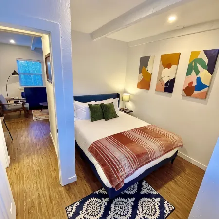 Silverthorne Summer Escape Amongst the Aspens! 2Br, 3Bed Renovated Condo