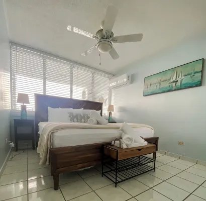 Aqua Salada Window 22 Ocean Marina View with POOL- 5 min from beach - Beach