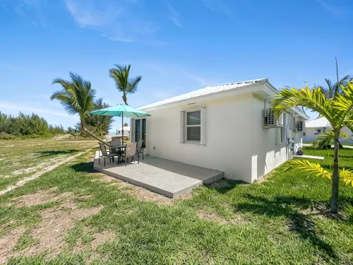 Golf Cart Included, Andros Villa, Treasure Cay, Bahamas, 100 yards from beach - Homestays