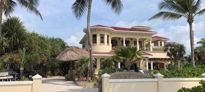 7 Bedroom Oceanfront Beach Villa with Private Pool Hotels in Ambergris Caye