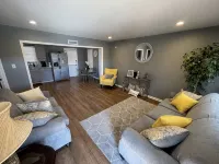 Cozy 4 bedroom House 2.5 bath - Homestays