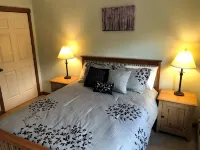 Mount Snow Timber Creek Townhouse with Pool and Ski Shuttle