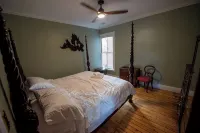 Vermont Downtown Oasis - Two Bedroom in Picturesque Downtown - Homestays