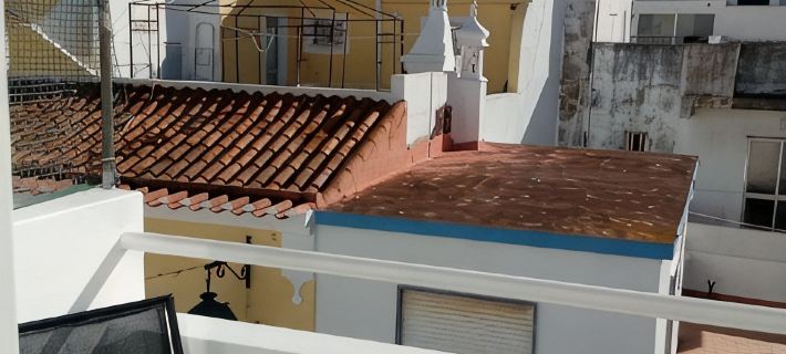1 Bedroom Duplex with Balcony and Seaview (5-10 minutes form beach) Hotéis em Alvor