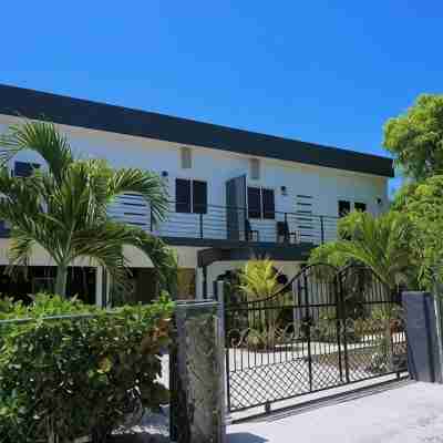 Williams Manor [Across From Ricks Cafe Negril] Hotel Exterior