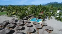 Hotel Chiringuito de Palo - Pool