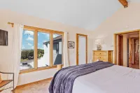 Pelican's Rest, by Vinifera Homes - balcony